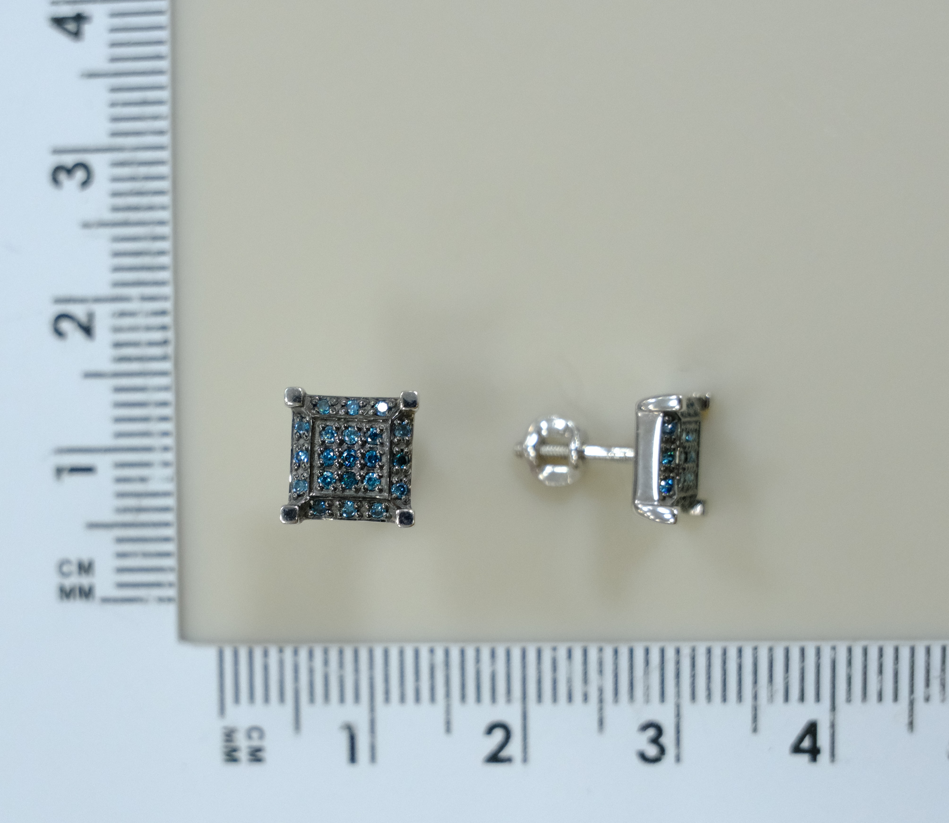 10511-001417 Серьги (Au 585)